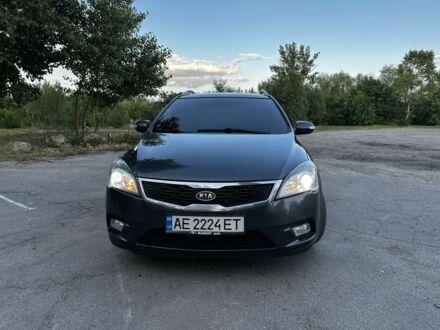 Серый Киа Сид, объемом двигателя 1.6 л и пробегом 275 тыс. км за 6650 $, фото 1 на Automoto.ua
