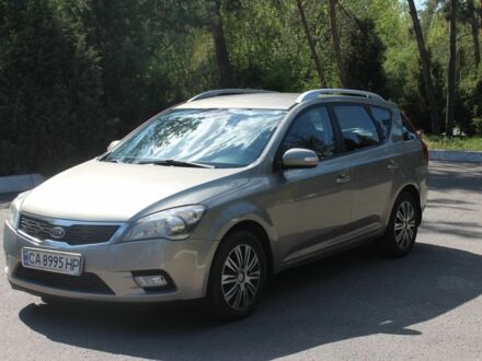 Серый Киа Сид, объемом двигателя 1.6 л и пробегом 249 тыс. км за 6500 $, фото 1 на Automoto.ua