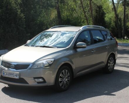 Серый Киа Сид, объемом двигателя 1.6 л и пробегом 249 тыс. км за 6500 $, фото 1 на Automoto.ua