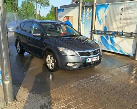 Серый Киа Сид, объемом двигателя 1.6 л и пробегом 354 тыс. км за 6200 $, фото 1 на Automoto.ua