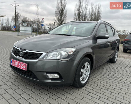 Серый Киа Сид, объемом двигателя 1.6 л и пробегом 187 тыс. км за 7200 $, фото 1 на Automoto.ua