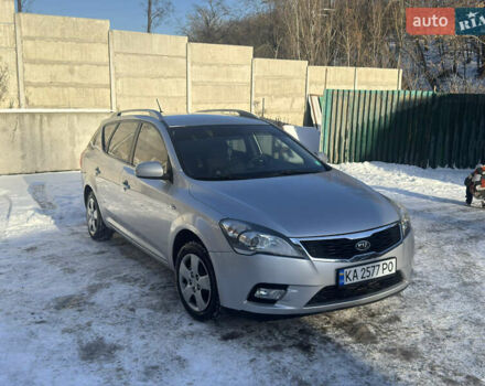 Серый Киа Сид, объемом двигателя 1.4 л и пробегом 216 тыс. км за 6400 $, фото 1 на Automoto.ua
