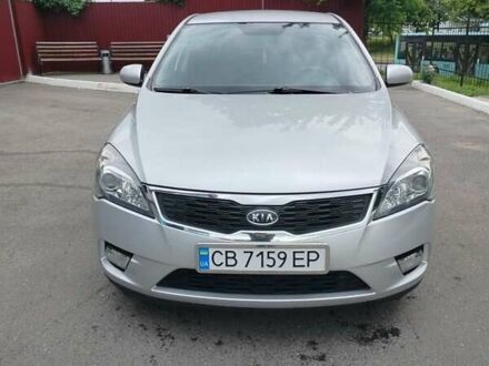Киа Сид 2010 в Чернигове на Automoto.ua Серый Киа Сид, объемом двигателя 1.6 л и пробегом 156 тыс. км за 5900 $, фото 1 на Automoto.ua