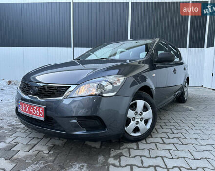 Серый Киа Сид, объемом двигателя 1.4 л и пробегом 175 тыс. км за 6199 $, фото 1 на Automoto.ua