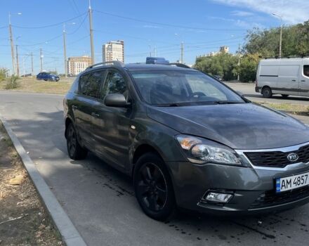 Серый Киа Сид, объемом двигателя 1.6 л и пробегом 282 тыс. км за 6600 $, фото 1 на Automoto.ua