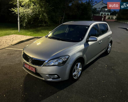 Серый Киа Сид, объемом двигателя 1.6 л и пробегом 159 тыс. км за 7800 $, фото 1 на Automoto.ua