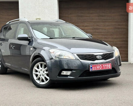 Серый Киа Сид, объемом двигателя 1.6 л и пробегом 263 тыс. км за 6750 $, фото 1 на Automoto.ua