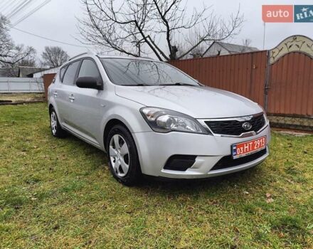 Серый Киа Сид, объемом двигателя 1.4 л и пробегом 211 тыс. км за 6550 $, фото 1 на Automoto.ua