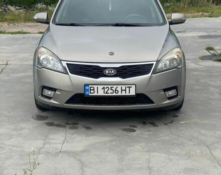 Сірий Кіа Сід, об'ємом двигуна 1.6 л та пробігом 300 тис. км за 6800 $, фото 1 на Automoto.ua