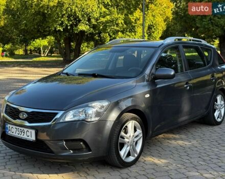 Сірий Кіа Сід, об'ємом двигуна 1.4 л та пробігом 241 тис. км за 5300 $, фото 1 на Automoto.ua