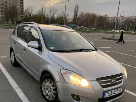 Серый Киа Сид, объемом двигателя 2.02 л и пробегом 297 тыс. км за 3650 $, фото 1 на Automoto.ua