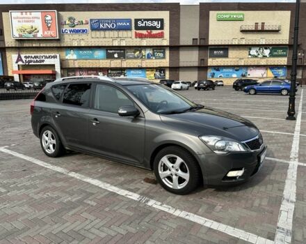 Серый Киа Сид, объемом двигателя 1.6 л и пробегом 199 тыс. км за 3800 $, фото 1 на Automoto.ua