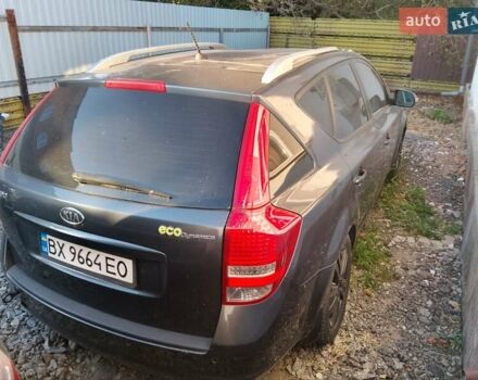 Сірий Кіа Сід, об'ємом двигуна 1.58 л та пробігом 269 тис. км за 3200 $, фото 1 на Automoto.ua