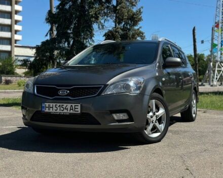 Серый Киа Сид, объемом двигателя 1.6 л и пробегом 280 тыс. км за 6200 $, фото 1 на Automoto.ua