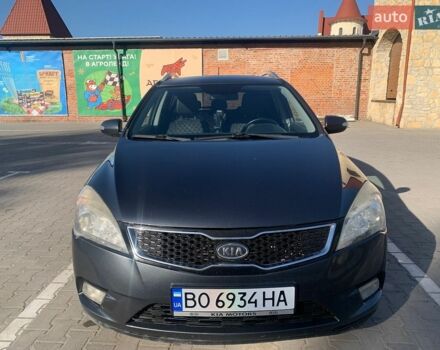 Сірий Кіа Сід, об'ємом двигуна 1.6 л та пробігом 225 тис. км за 8000 $, фото 1 на Automoto.ua
