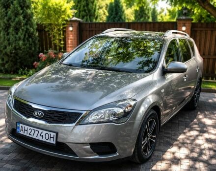 Серый Киа Сид, объемом двигателя 1.4 л и пробегом 221 тыс. км за 6900 $, фото 1 на Automoto.ua