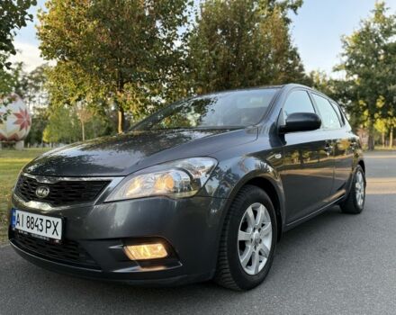 Серый Киа Сид, объемом двигателя 1.4 л и пробегом 195 тыс. км за 5100 $, фото 1 на Automoto.ua