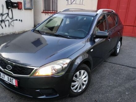 Серый Киа Сид, объемом двигателя 1.4 л и пробегом 180 тыс. км за 4650 $, фото 1 на Automoto.ua
