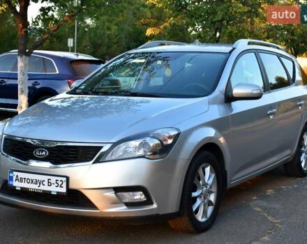 Серый Киа Сид, объемом двигателя 1.6 л и пробегом 238 тыс. км за 6200 $, фото 1 на Automoto.ua