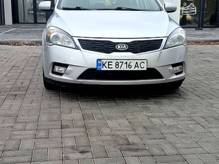 Сірий Кіа Сід, об'ємом двигуна 1.6 л та пробігом 201 тис. км за 6500 $, фото 1 на Automoto.ua