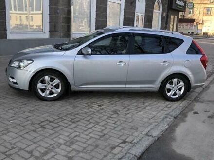 Киа Сид 2010 в Днепре (Днепропетровске) на Automoto.ua Серый Киа Сид, объемом двигателя 0 л и пробегом 142 тыс. км за 7000 $, фото 1 на Automoto.ua