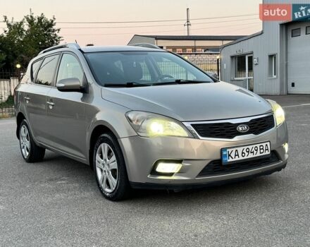 Сірий Кіа Сід, об'ємом двигуна 1.58 л та пробігом 269 тис. км за 4950 $, фото 1 на Automoto.ua