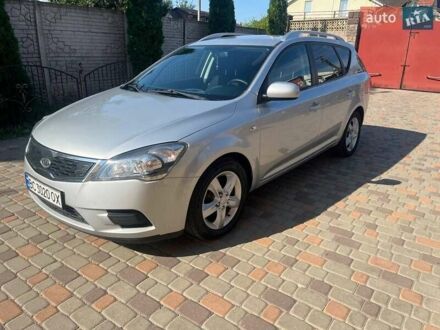 Серый Киа Сид, объемом двигателя 1.4 л и пробегом 194 тыс. км за 5600 $, фото 1 на Automoto.ua