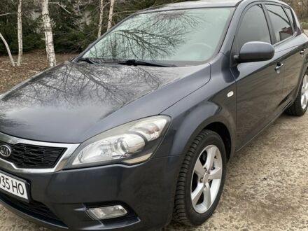 Сірий Кіа Сід, об'ємом двигуна 1.6 л та пробігом 300 тис. км за 6700 $, фото 1 на Automoto.ua
