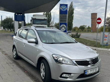 Серый Киа Сид, объемом двигателя 1.4 л и пробегом 220 тыс. км за 7000 $, фото 1 на Automoto.ua