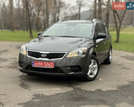 Серый Киа Сид, объемом двигателя 1.59 л и пробегом 187 тыс. км за 6700 $, фото 1 на Automoto.ua