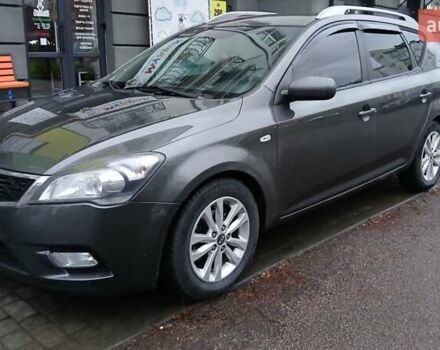 Серый Киа Сид, объемом двигателя 1.58 л и пробегом 260 тыс. км за 5800 $, фото 1 на Automoto.ua