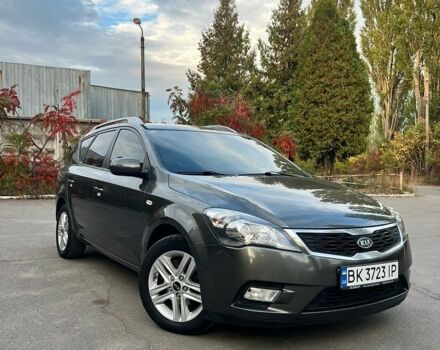 Серый Киа Сид, объемом двигателя 1.6 л и пробегом 235 тыс. км за 6700 $, фото 1 на Automoto.ua