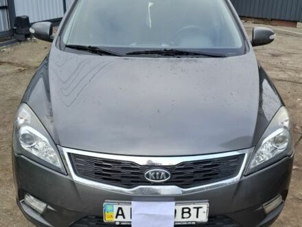 Серый Киа Сид, объемом двигателя 1.6 л и пробегом 245 тыс. км за 5200 $, фото 1 на Automoto.ua