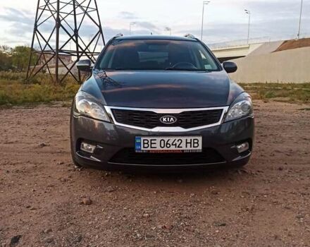 Серый Киа Сид, объемом двигателя 1.59 л и пробегом 240 тыс. км за 6099 $, фото 1 на Automoto.ua