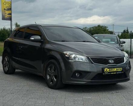 Серый Киа Сид, объемом двигателя 0 л и пробегом 105 тыс. км за 8400 $, фото 1 на Automoto.ua