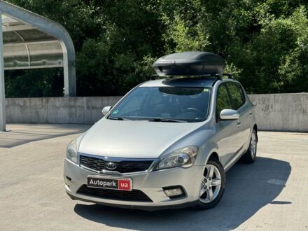 Серый Киа Сид, объемом двигателя 1.6 л и пробегом 217 тыс. км за 7490 $, фото 1 на Automoto.ua