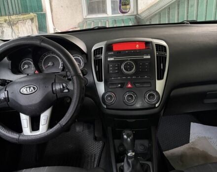 Серый Киа Сид, объемом двигателя 1.4 л и пробегом 149 тыс. км за 5350 $, фото 1 на Automoto.ua