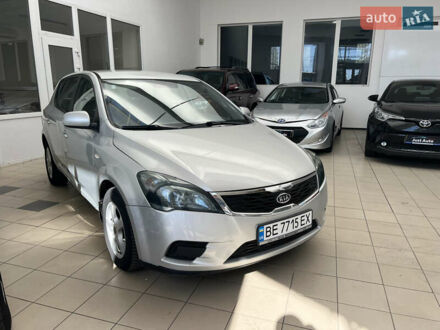 Серый Киа Сид, объемом двигателя 1.4 л и пробегом 148 тыс. км за 5800 $, фото 1 на Automoto.ua