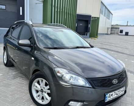 Серый Киа Сид, объемом двигателя 1.6 л и пробегом 229 тыс. км за 5850 $, фото 1 на Automoto.ua