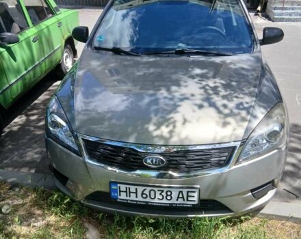 Серый Киа Сид, объемом двигателя 1.4 л и пробегом 177 тыс. км за 6037 $, фото 1 на Automoto.ua
