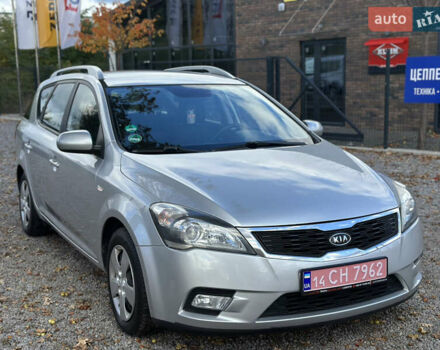 Серый Киа Сид, объемом двигателя 1.6 л и пробегом 237 тыс. км за 6800 $, фото 1 на Automoto.ua