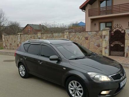 Серый Киа Сид, объемом двигателя 1.6 л и пробегом 268 тыс. км за 6377 $, фото 1 на Automoto.ua