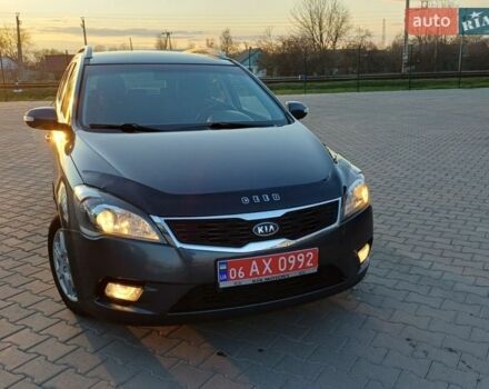 Серый Киа Сид, объемом двигателя 1.59 л и пробегом 207 тыс. км за 6999 $, фото 1 на Automoto.ua