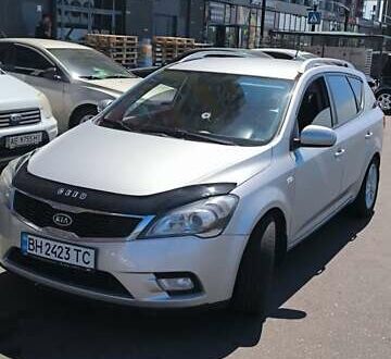 Сірий Кіа Сід, об'ємом двигуна 1.59 л та пробігом 258 тис. км за 6600 $, фото 1 на Automoto.ua