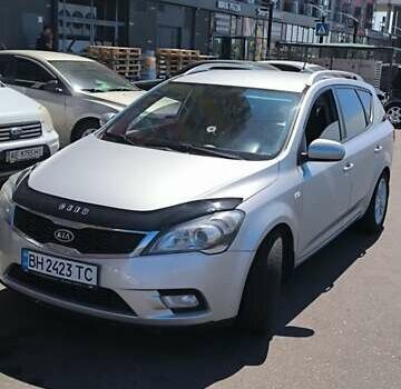 Сірий Кіа Сід, об'ємом двигуна 1.59 л та пробігом 258 тис. км за 6600 $, фото 1 на Automoto.ua