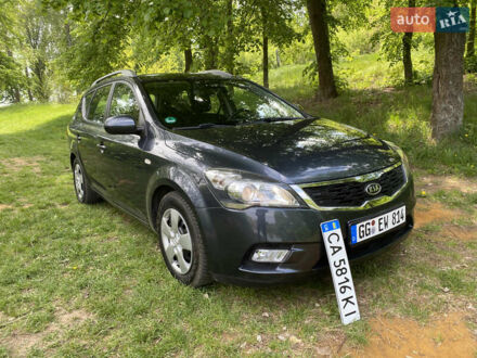 Киа Сид 2011 в Ватутино на Automoto.ua Серый Киа Сид, объемом двигателя 1.4 л и пробегом 178 тыс. км за 6999 $, фото 1 на Automoto.ua