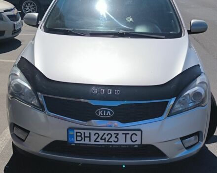 Серый Киа Сид, объемом двигателя 1.6 л и пробегом 258 тыс. км за 6600 $, фото 1 на Automoto.ua