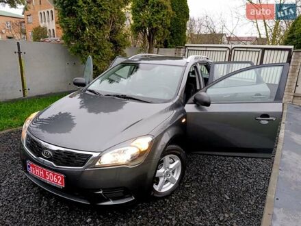 Серый Киа Сид, объемом двигателя 1.4 л и пробегом 187 тыс. км за 6500 $, фото 1 на Automoto.ua