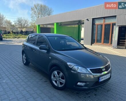 Серый Киа Сид, объемом двигателя 1.58 л и пробегом 278 тыс. км за 5800 $, фото 1 на Automoto.ua