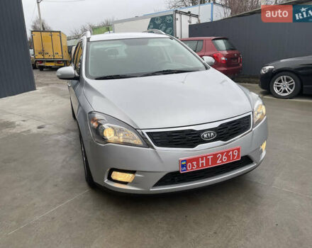 Серый Киа Сид, объемом двигателя 1.59 л и пробегом 207 тыс. км за 6700 $, фото 1 на Automoto.ua